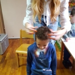 Frizerka u vrticu (1)