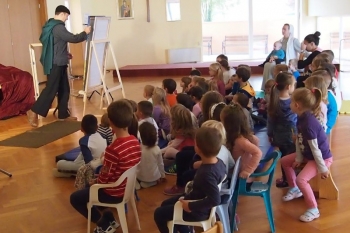 Održana predstava za djecu “SLIKAR I PATULJKO”